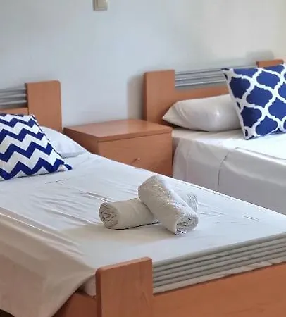 Zafeiris Apartments Livadia  Kamer foto